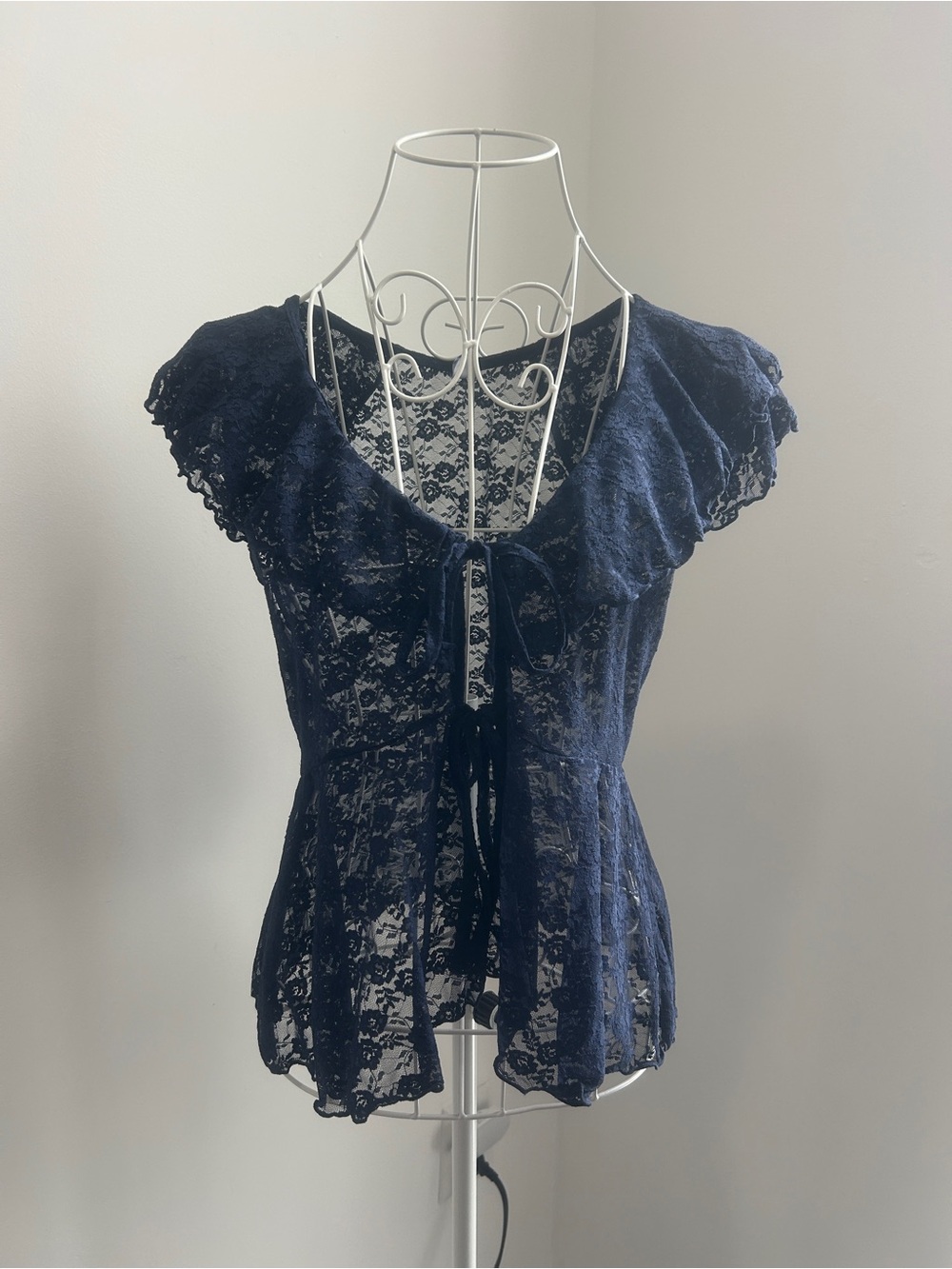 Old Navy NWOT Navy Sheer Floral Lace Tie Front Top XS Y2K Coquette Fairycore